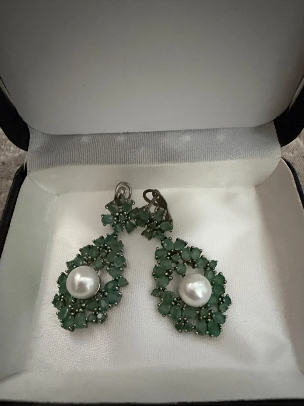 Emerald Green Pearl Drop Earrings